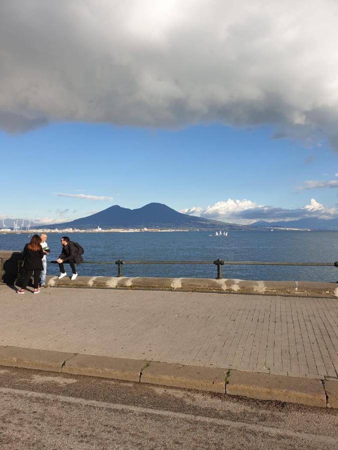 那不勒斯Dimora Costantino住宿加早餐旅馆 外观 照片